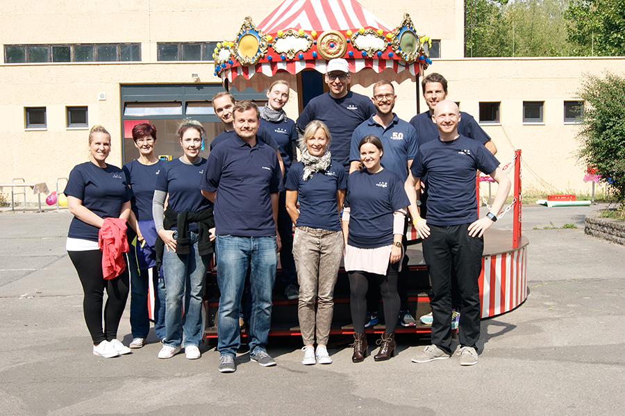 BIOTRONIK Mitarbeiter unterst tzen Sommerfest der