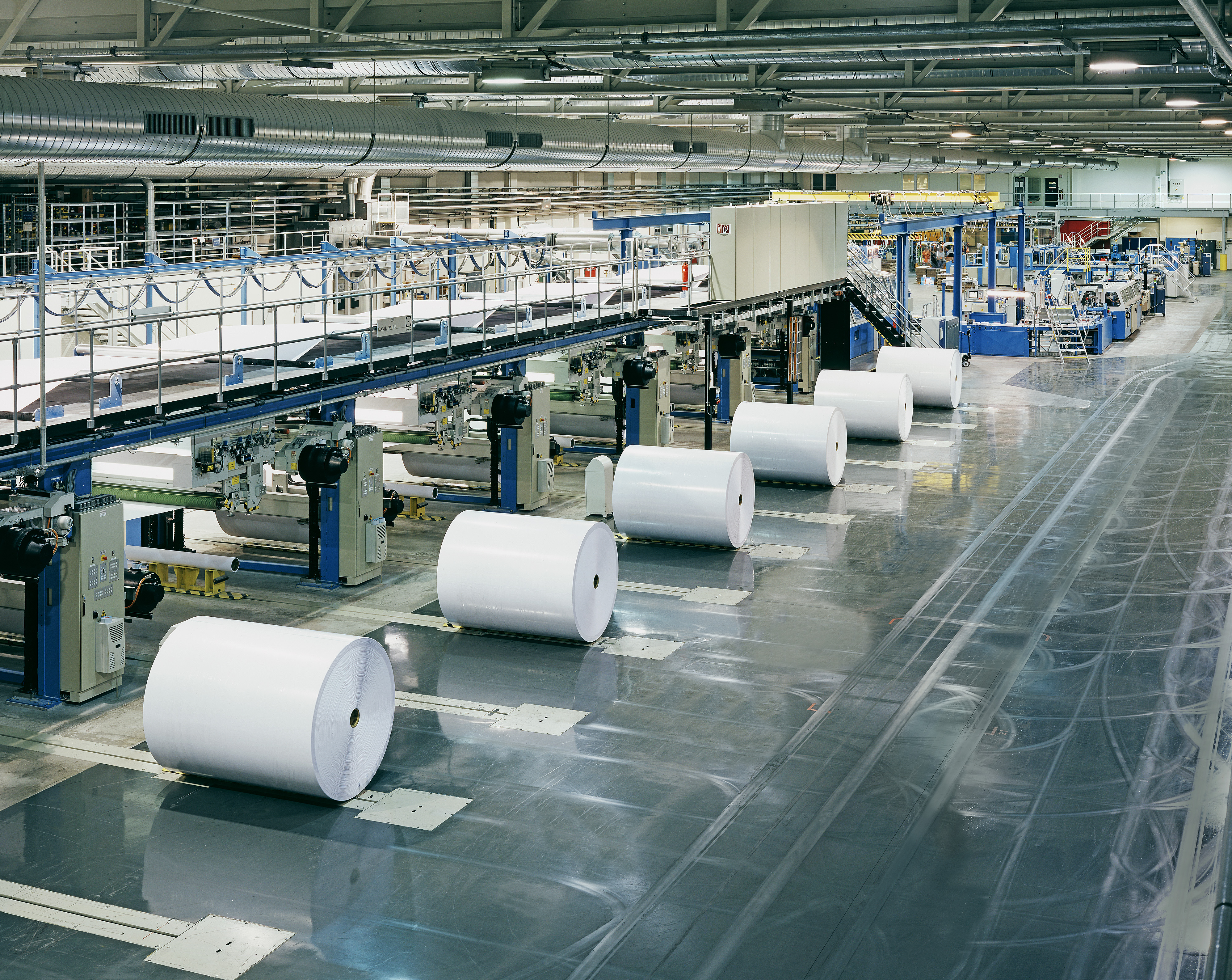 Заводу бумага производители. Целлюлоза завод Mondi. Бумажная промышленность. Целлюлозно-бумажное производство. Целлюлозно-бумажная отрасль.