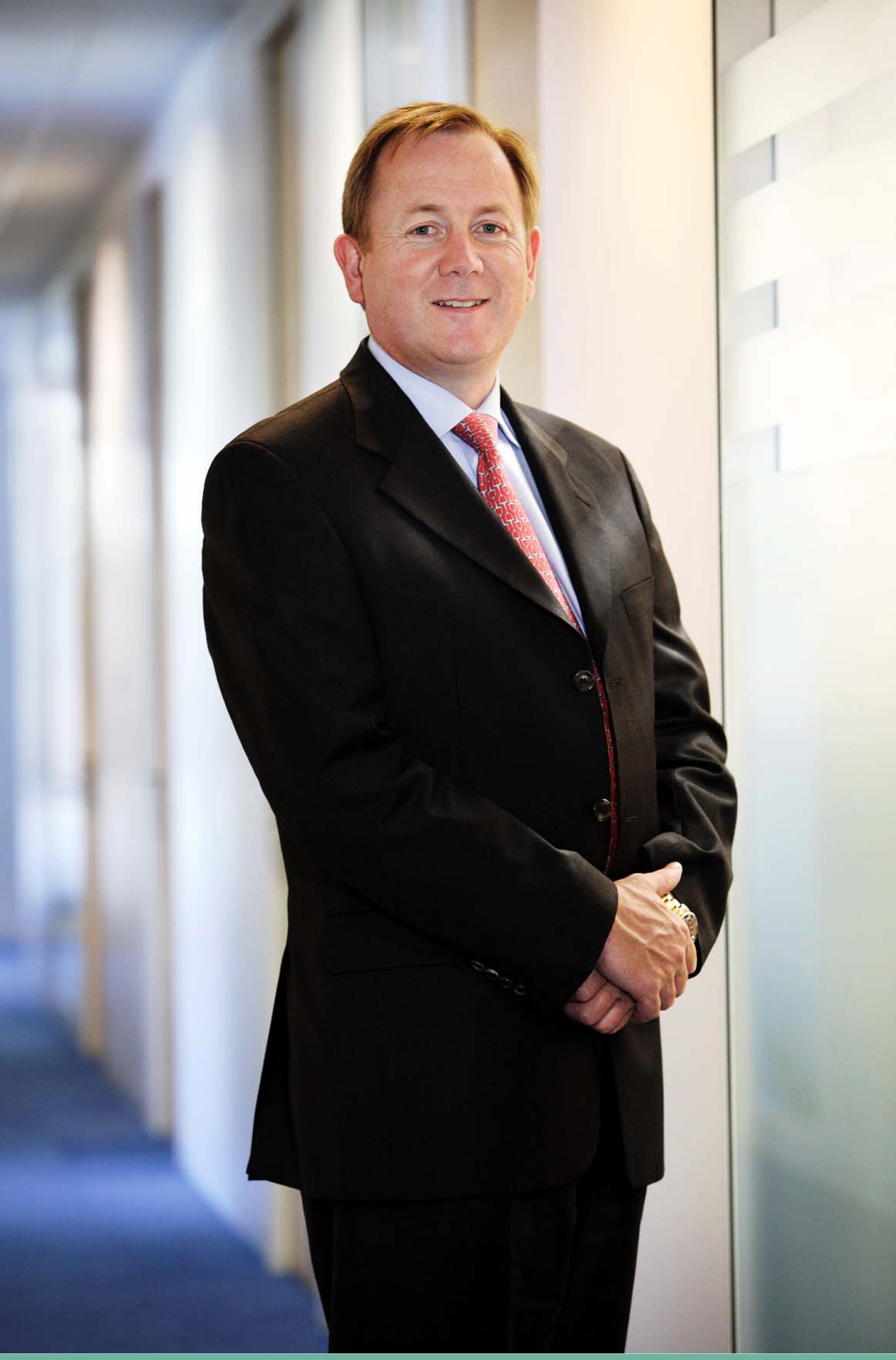 Mark Dixon_CEO von Regus_300dpi.jpg, Attachment PresseBox