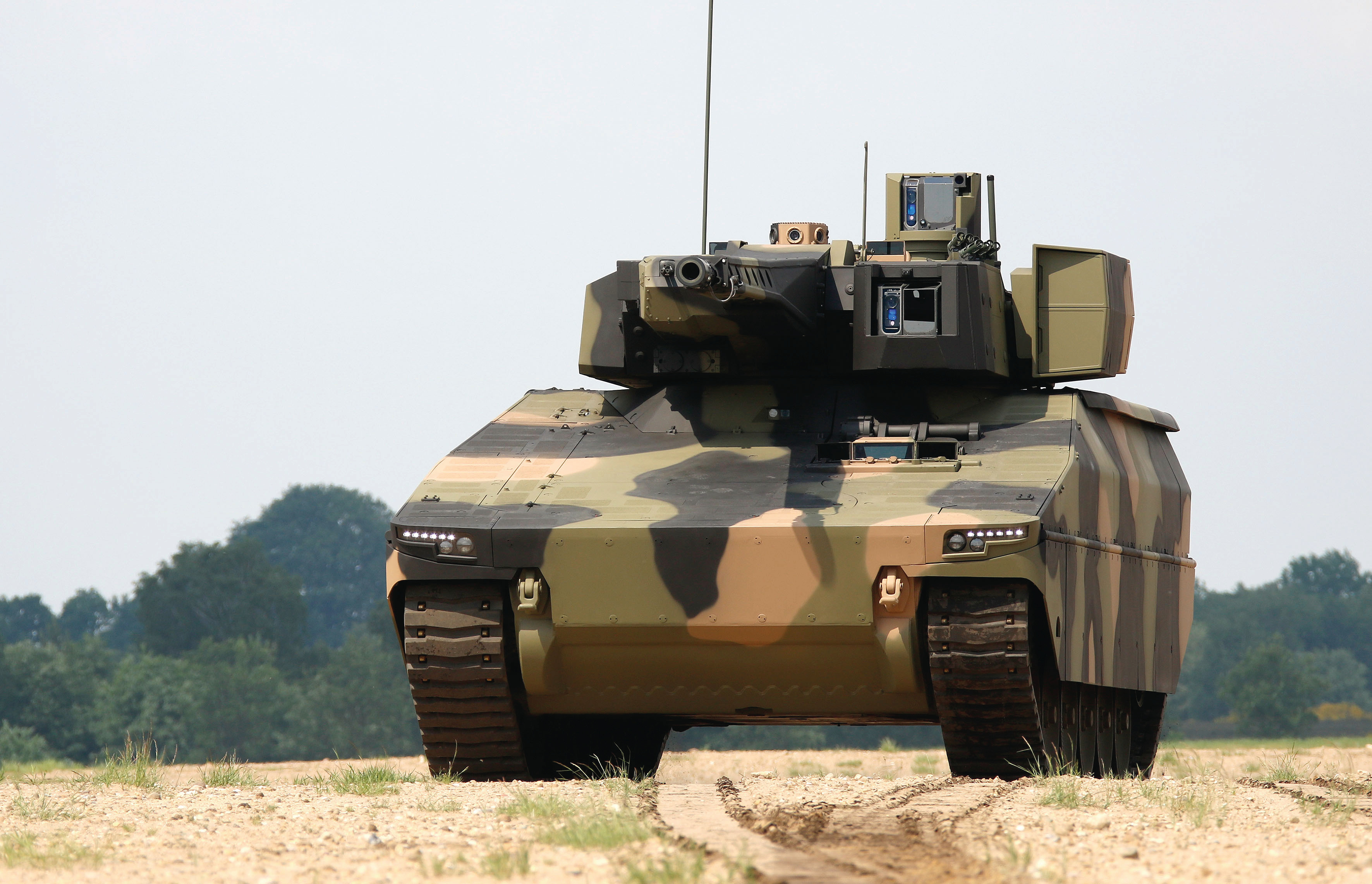 Купить новый немецкий. Lynx kf41 IFV. Боевых машин пехоты kf41 Lynx. БМП kf41 Рысь. Lynx KF 31.