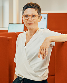 In neuer Rolle: Ingrid Lenz und Felix Burth stärken TIM, das innovative ...
