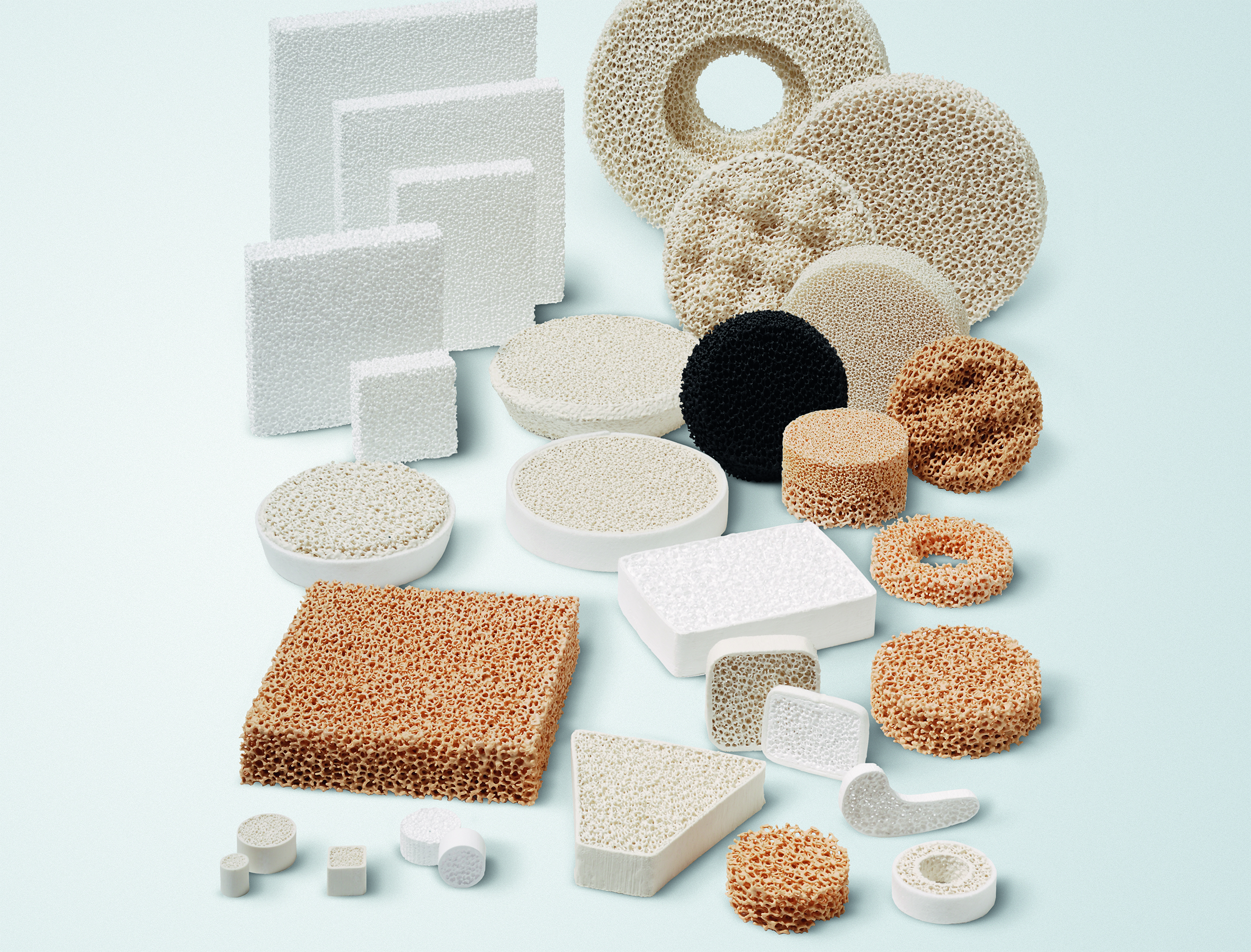 Foam ceramic filters made of highly pure zirconia particularly high