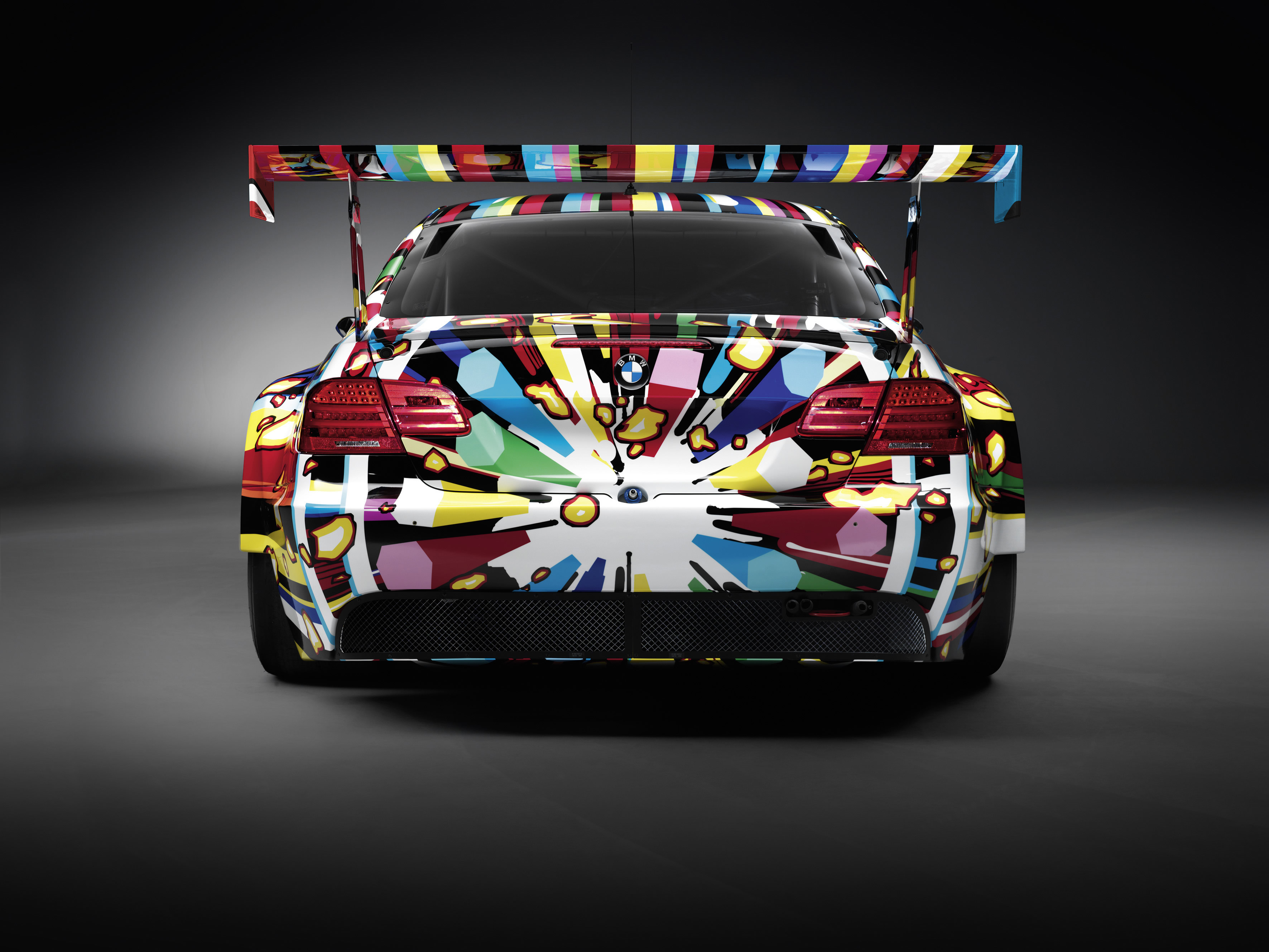 Красочная машина. BMW m3 gt2 Art car. Джефф Кунс BMW Art car. BMW m3 gt2 Art car Jeff Koons. BMW gt2 Art car by Jeff.