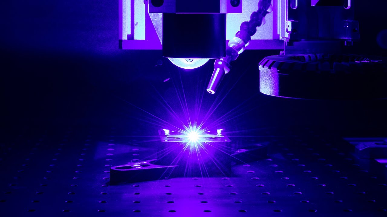 Laser 2000 | Nuburu | Blue Laser in Laser 2000 Application Laboratory
