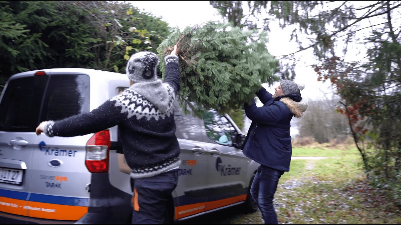 Wer hat den schönsten Weihnachtsbaum? Krämer IT & Server-Eye Weihnachtsvideo 2021