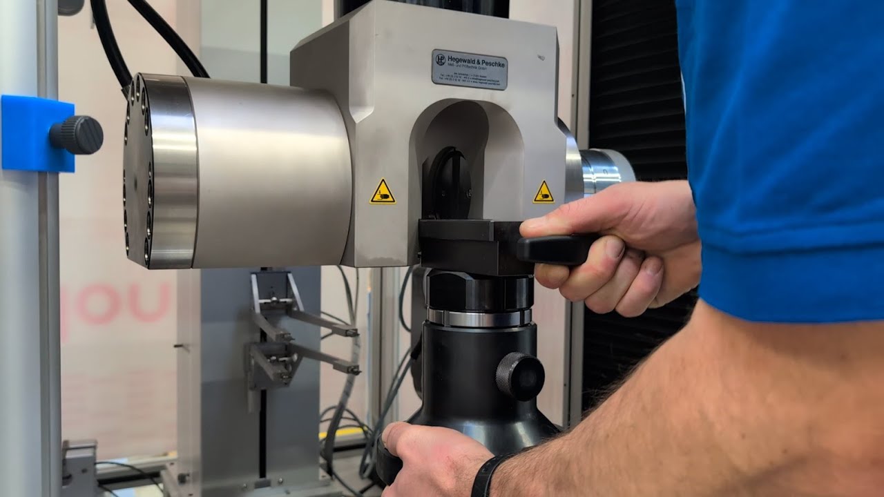 Universalprüfmaschine inspekt 250kN - Vielfältigste Prüfmöglichkeiten