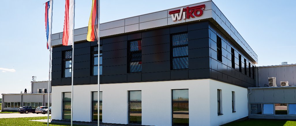 Titelbild der Firma GlueTec Industrieklebstoffe GmbH & Co. KG - GLUETEC GROUP