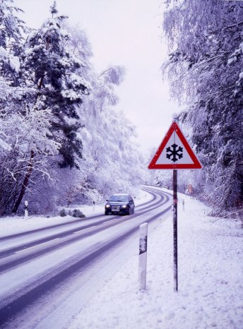 1Yoko_Winterlandschaft©Udo_Kroener_Fotolia_kl.jpg