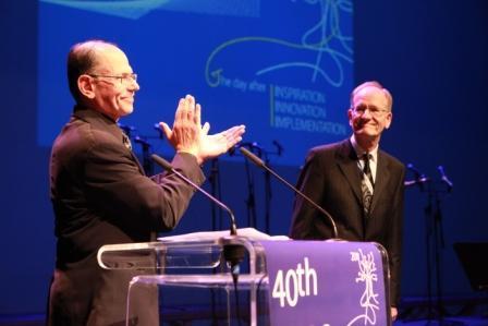 Prof. Dr. Dr. h.c. Sönke Albers (on the right) receives the award in Ljubljana, Slowenia