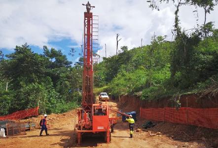 Bohrung auf dem Imbo-Projekt; Foto: Loncor Resources