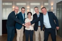 v.l.n.r.: Eric Gliemmo (CTO WTG), Jan Bechtloff (CFO WTG), Brigitte Graf (Verwaltungsrätin T&N), Hermann Graf (CEO T&N), Dirk Walla (CEO WTG) v.l.n.r.: Eric Gliemmo (CTO WTG), Jan Bechtloff (CFO WTG), Brigitte Graf (Verwaltungsrätin T&N), Hermann Graf (CEO T&N), Dirk Walla (CEO WTG)