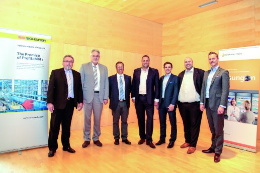 Unterzeichnung Kooperationsvereinbarung_Gruppenbild.jpg