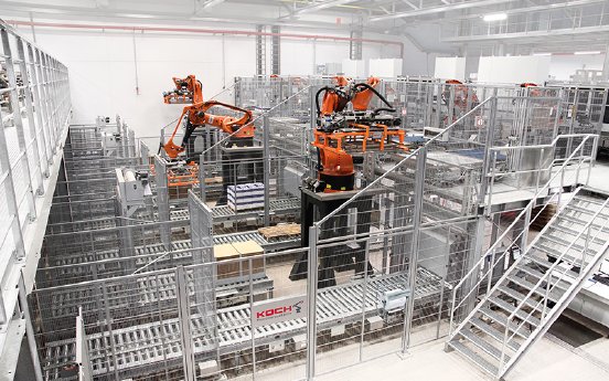 KOCH_Traypalettierung_Gesamtanlage_Nahrungsmittel_800x500px.jpg