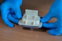 Bonding can be used to join parts of the same or different types using adhesive or pressure-sensitive adhesive tapes. / Photo: SKZ