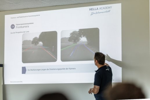 GRS Roadshow_Vortrag Hella Gutmann.jpg