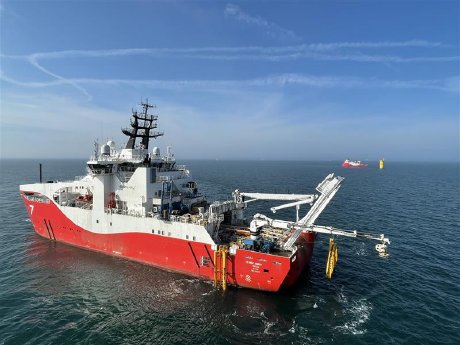 Kabelverlegung im Offshore-Windpark He Dreiht_Cable laying for He Dreiht offshore wind farm_Quel.jpg