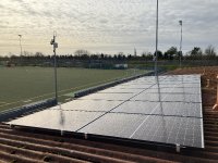 PV-Anlage auf dem Sportlerheim in Plate