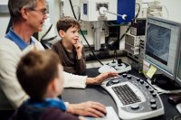 Bei der Ilmenauer Wissenschaftsnacht gibt es für Groß und Klein einen einzigartigen Mix aus Wissenschaft und Technik / Bild: © Paul Träger