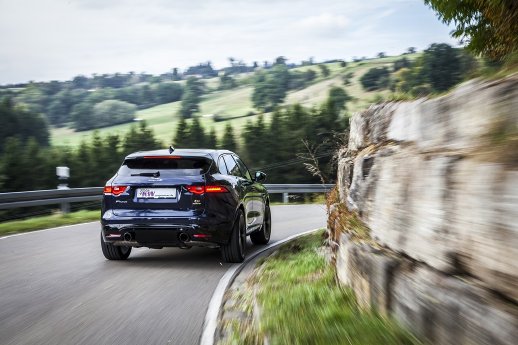 low_KW_Jaguar_F-Pace_002.jpg