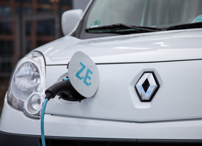 Elektrofahrzeug_Renault_20120035.jpg