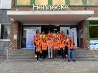 Die Teilnehmer des FSK-Workshop „Polyurethane für EinsteigerInnen“ mit Jens Winiarz und Rainer Marx von der Hennecke GmbH.