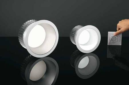 Panos Infinity Tunable White combines dynamically adjustable colour temperatures with perfect lighting quality, efficiency and design at the highest level