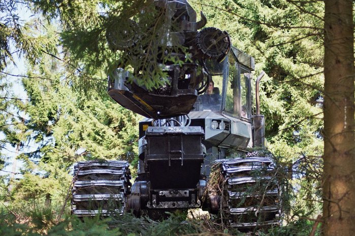 Harvester_im_Einsatz_(Foto Achim Zielke).JPG