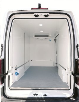 Winter_Kuehlfahrzeuge_Beispiel_Renault_Master_Heckeinsicht.jpg
