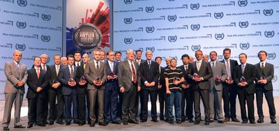 Insgesamt 23 Zulieferer wurden im französischen Poissy mit dem ‚Supplier Award 2012‘ ausgezeichnet (Bild: PSA Communication)
