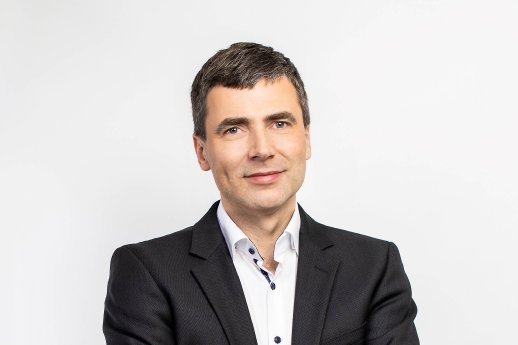 Portrait_Dr_Michael_Hohmuth_CEO_Kernkonzept_small.jpg