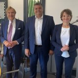 (v.l.n.r.) Dr. Detlef Graessner, Gregor Malajka, Cornelia Graessner-Neiss
