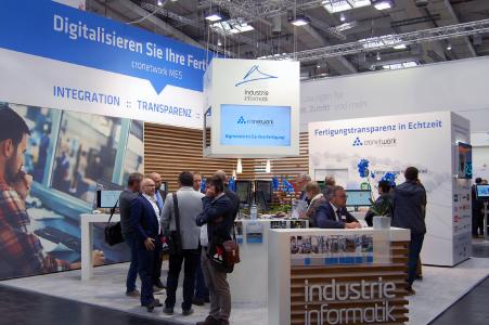 Mit Produkterweiterungen im Bereich der fertigungsbegleitenden Prüfung und organisatorischen Neuerungen wirft Industrie Informatik auf der diesjährigen Hannover Messe gleich zwei heiße Eisen ins Feuer. Bild: Industrie Informatik