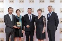 Die Firma Huber Kältemaschinenbau aus Offenburg wurde in Berlin als Top-Arbeitgeber ausgezeichnet. Wolfgang Clement (links), Mentor des 