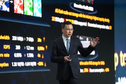 Yang Chaobin, Huawei Board Member und Präsident der ITK-Produkte und Lösungen auf der HUAWEI CON.jpg