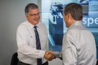 Physik Instrumente (PI) setzt auf neue Dienstleistungskonzepte: Individueller Service für High-End-Positionierungssysteme / Quelle: PI