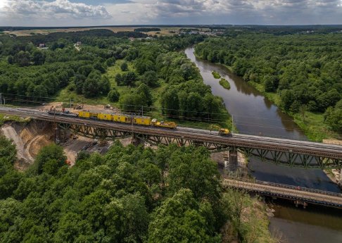 Eisenbahnlinie © Trakcja System.jpg