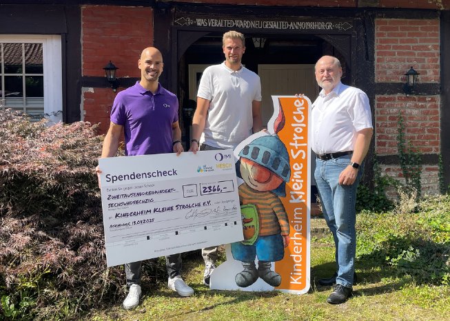 Spendenuebergabe_RGB.jpg