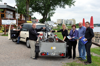 Frank Sahl, Fahrer Tourismustaxi; Gerhard Schulze, Vorsitzender des Tourismusausschuss der IHK Magdeburg, Mandy Tanneberg, Tourismusreferentin der IHK Magdeburg 