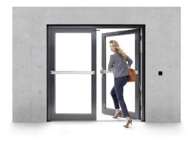 Zum Einsatz kommt die neue ePED Panik-Druckstange unter anderem in sicherheitssensiblen Bereichen wie Flughäfen oder in Gebäuden mit hohem Besucheraufkommen / Fotos: ASSA ABLOY Sicherheitstechnik GmbH