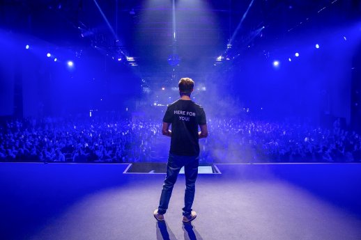 Shopware Co-CEO Sebastian Hamann auf dem Shopware Community Day 2019.jpg