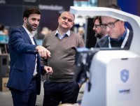 In addition to slicers and retail scales, Bizerba will also be introducing a self-checkout solution with integrated validation function at NRF.
Neben Schneidemaschinen und Ladenwaagen stellt Bizerba bei der NRF eine Self-Checkout-Lösung mit integrierter Validierungs-Funktion vor. In addition to slicers and retail scales, Bizerba will also be introducing a self-checkout solution with integrated validation function at NRF.
Neben Schneidemaschinen und Ladenwaagen stellt Bizerba bei der NRF eine Self-Checkout-Lösung mit integrierter Validierungs-Funktion vor.