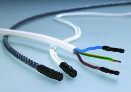 Enclosing and protecting with PEC heat shrinkable end caps