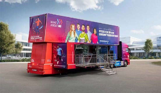 M+E-InfoTruck.jpg