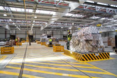Air cargo handling