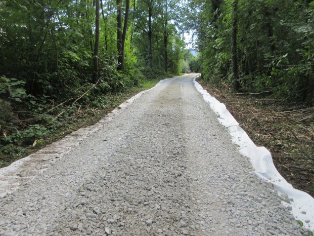 Ecologically_compatible_construction_road_with_Secutex_Green.jpg