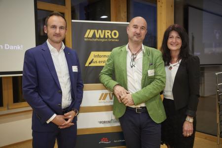 v. l.: Dominik Fehringer (Geschäftsführer WRO), Hansjörg Mair (STG-Tourismuschef), Sonja Schuchter (Bürgermeisterin Gemeinde Sasbachwalden)