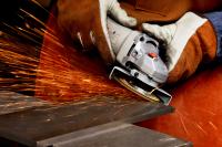 Höherer Komfort, mehr Flexibilität, vorteilhaft für Hand und Arm: Die neuen 3M Schruppscheiben