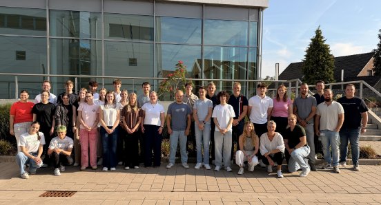 1579 - 1 Gruppenfoto_Auszubildende_2026 - (c) Remmers.jpg