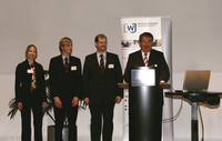 Starke Leistungen - die WJ-Preisträger Melanie Walz, Klaus Thieringer und Michael Schulz mit dem Vorsitzenden des Förderkreises der Wirtschaftsjunioren Heilbronn-Franken Hermann Seeber