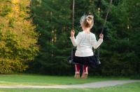 Eltern sollten frühzeitig für ihre Kids Geld anlegen.